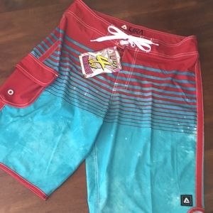 NWT Lira Men’s Board Shorts